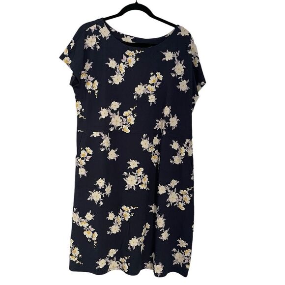 J. Jill Dresses & Skirts - J Jill Navy Floral Dress with pockets Large